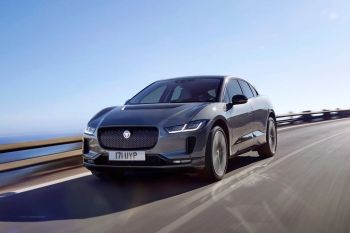 Od automobila godine do otpada: Tužan kraj Jaguara I-Pacea Polovni automobili, polovan auto, prodajem auto na sajtu za polovne automobile prodajemauto.rs