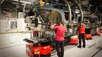 Porsche smanjuje broj radnih mesta zbog slabe potražnje za električnim vozilima Polovni automobili, polovan auto, prodajem auto na sajtu za polovne automobile prodajemauto.rs