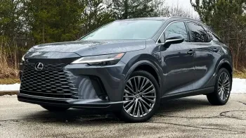 2025 Lexus RX: Suptilni luksuz u pravom smislu reči Polovni automobili, polovan auto, prodajem auto na sajtu za polovne automobile prodajemauto.rs
