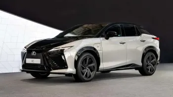 Lexus je izabrao dosadni krosover za premijeru svog simuliranog menjača Polovni automobili, polovan auto, prodajem auto na sajtu za polovne automobile prodajemauto.rs