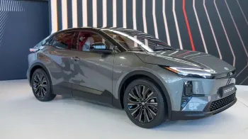 Toyota C-HR+: Novi električni SUV sa zbunjujućim imenom Polovni automobili, polovan auto, prodajem auto na sajtu za polovne automobile prodajemauto.rs