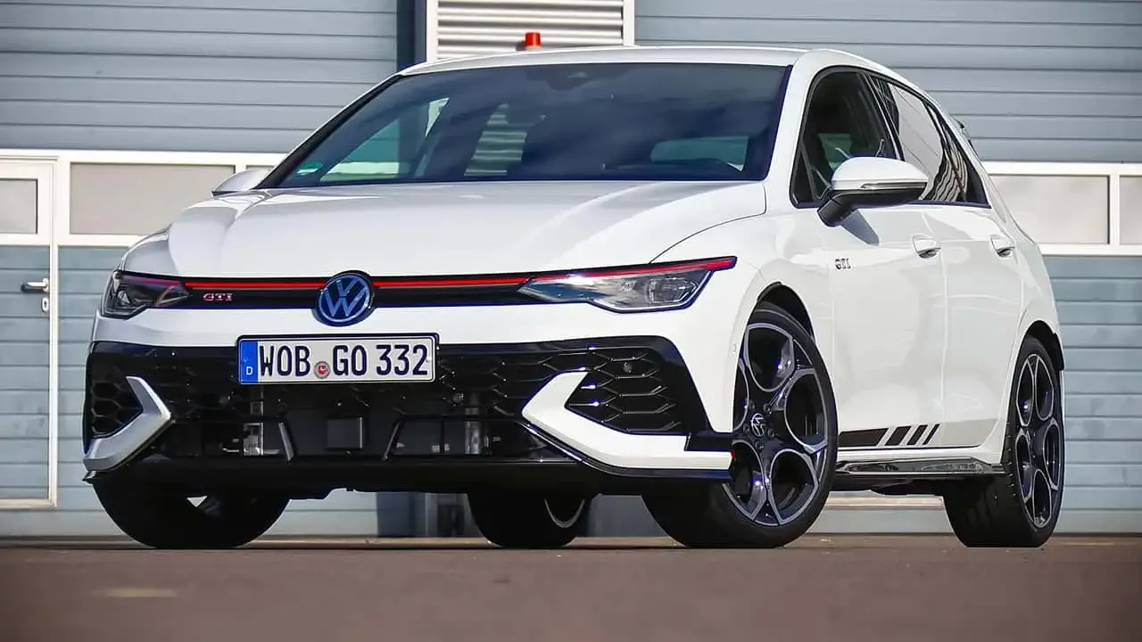 VW Golf GTI Model 50. Jubileja uskoro stiže Polovni automobili, polovan auto, prodajem auto na sajtu za polovne automobile prodajemauto.rs