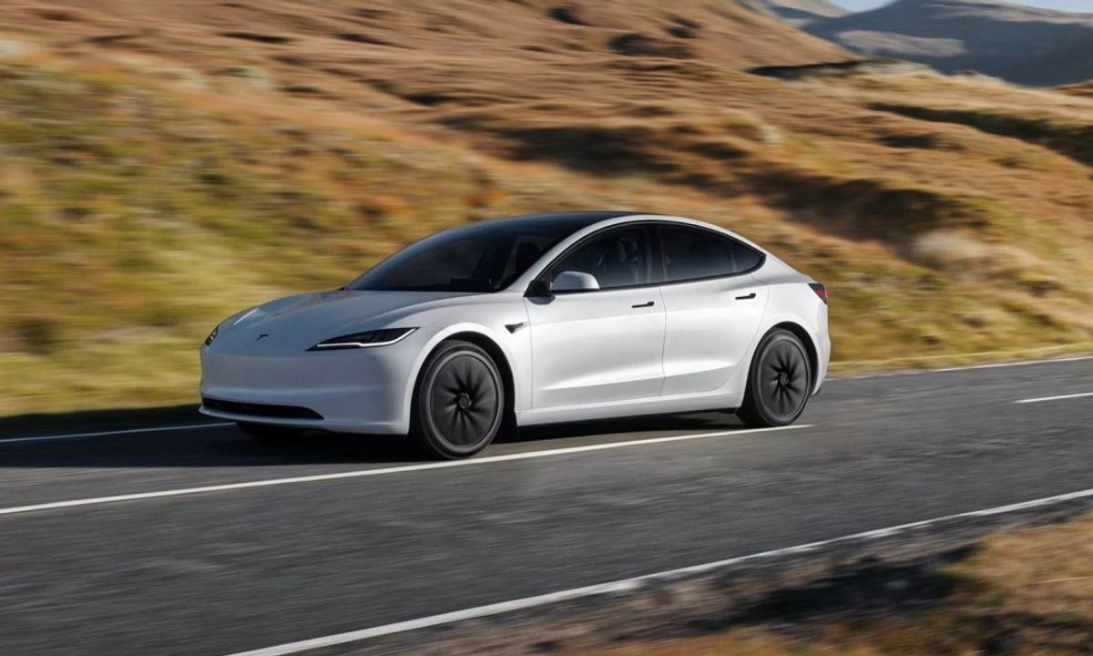 Tesla lansira najpristupačniji Model 3 u Hrvatskoj: Standard RWD za 36.990 € – domet 534 km i potrošnja 13 kWh Prodajem Auto