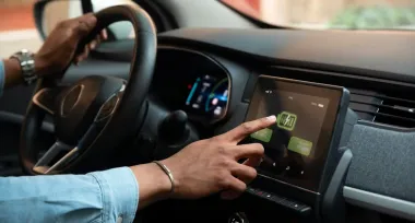 Istraživanje upozorava: ekrani na dodir u automobilima ozbiljno ugrožavaju bezbednost vožnje Prodajem Auto