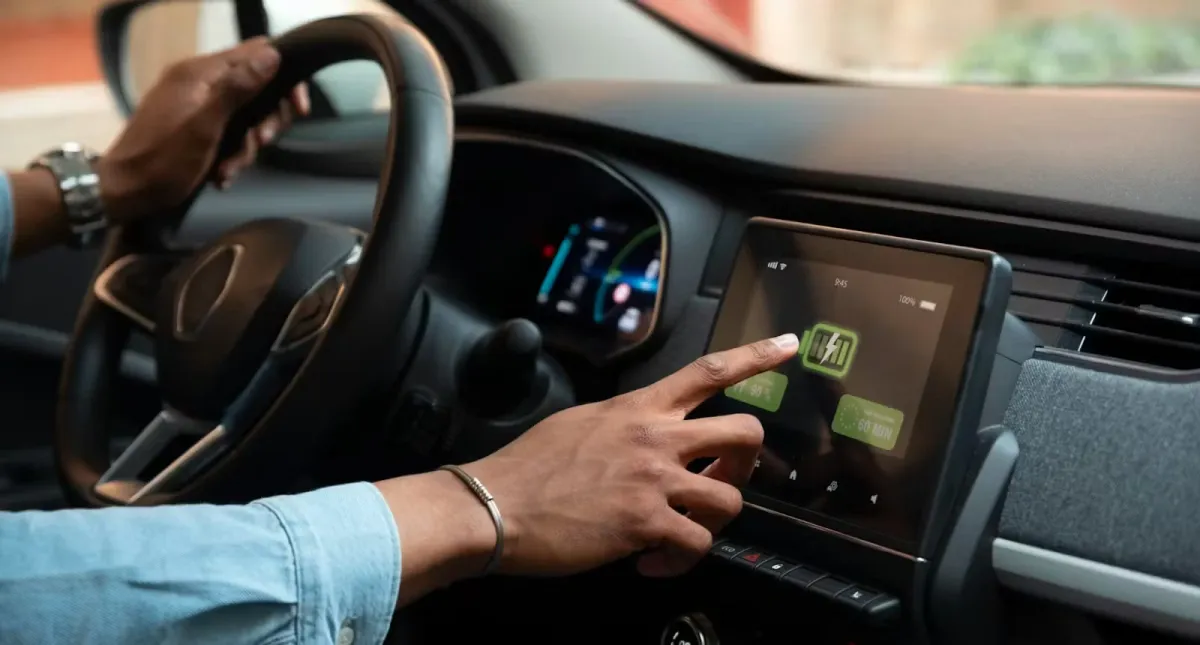 Istraživanje upozorava: ekrani na dodir u automobilima ozbiljno ugrožavaju bezbednost vožnje Prodajem Auto