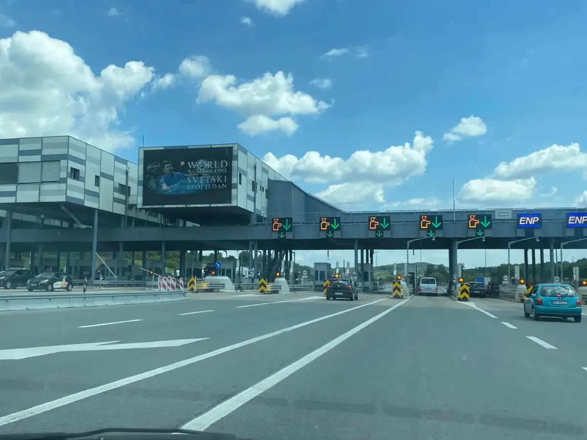 Putarine u Srbiji poskupljuju i tokom 2026: prate inflaciju, a naplata se širi i na magistrale za kamione Prodajem Auto