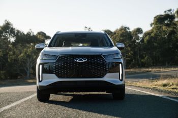 Chery Tiggo 4Pro: Novi kineski krosover koji osvaja srpsko tržište povoljnom cenom i bogatom opremom Polovni automobili, polovan auto, prodajem auto na sajtu za polovne automobile prodajemauto.rs
