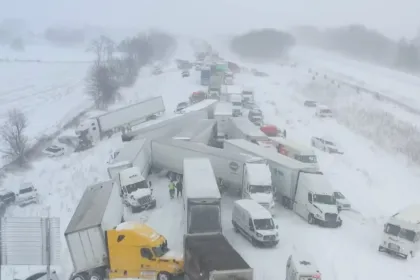 Video snimak lančanog sudara u Mičigenu Prodajem Auto
