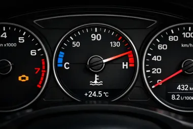 Jeste li znali? Evo zašto skoro svi automobili „lažu“ o temperaturi motora Prodajem Auto