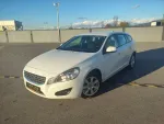 Volvo V60 120.k.m garant 2011 god. Dizel 7990 € Prodajem Auto