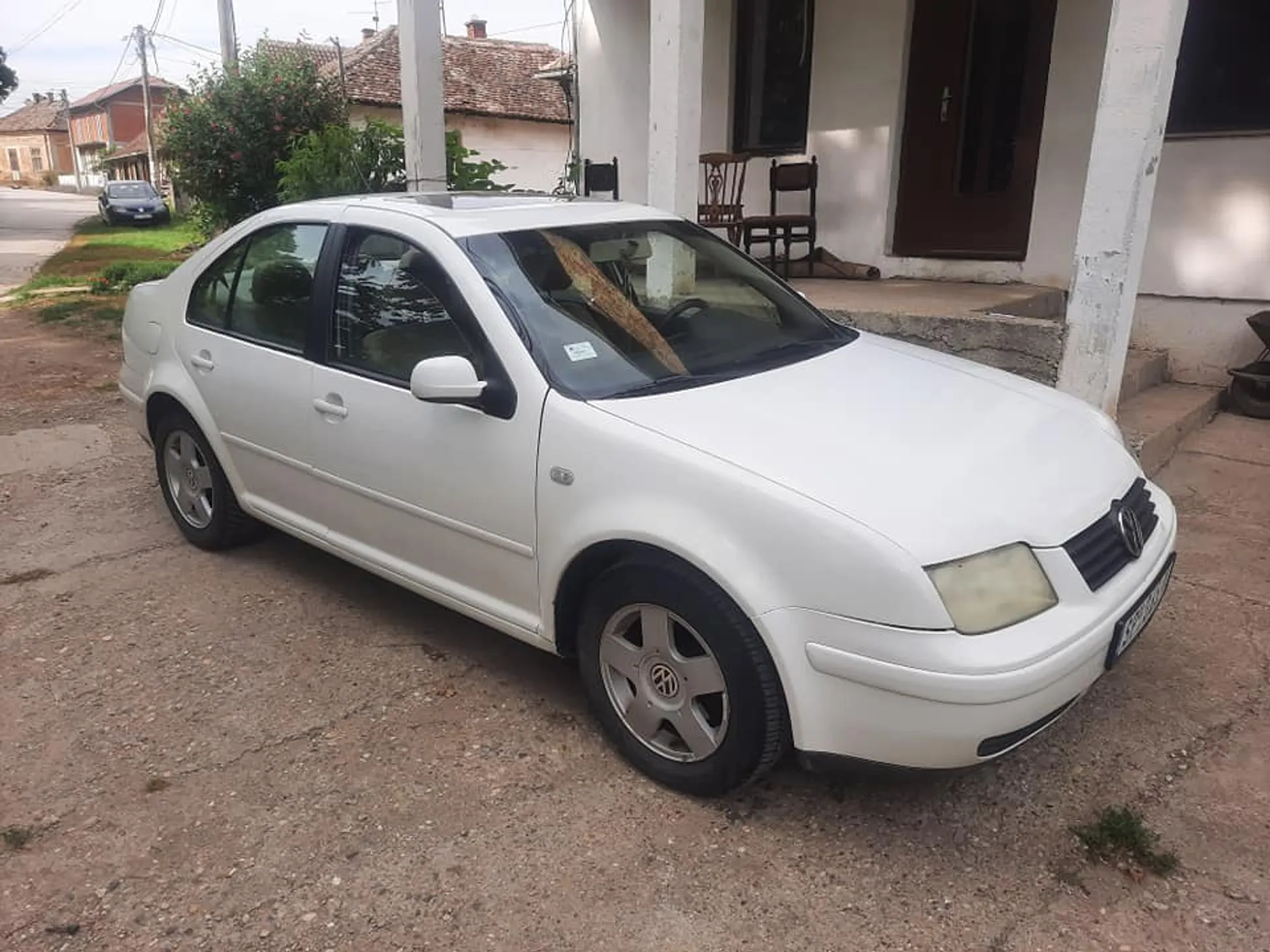 Volkswagen Bora 2.0 16V 1.650 € Benzin, 2001 god. Polovni automobili, polovan auto, prodajem auto na sajtu za polovne automobile prodajemauto.rs