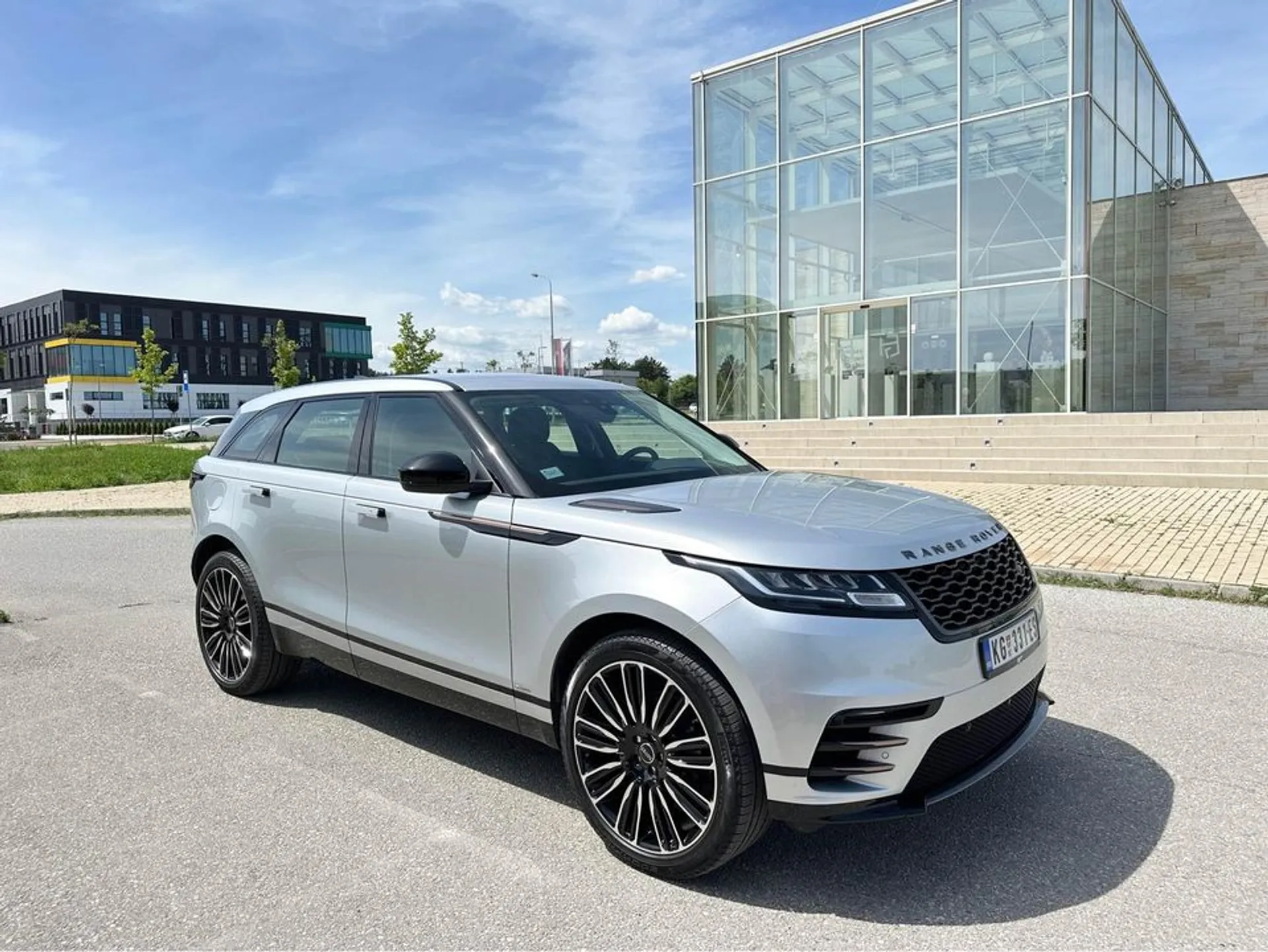 Land Rover Range Rover Velar d180 R Dynamic 40.000 € Dizel, 2018 god. Polovni automobili, polovan auto, prodajem auto na sajtu za polovne automobile prodajemauto.rs