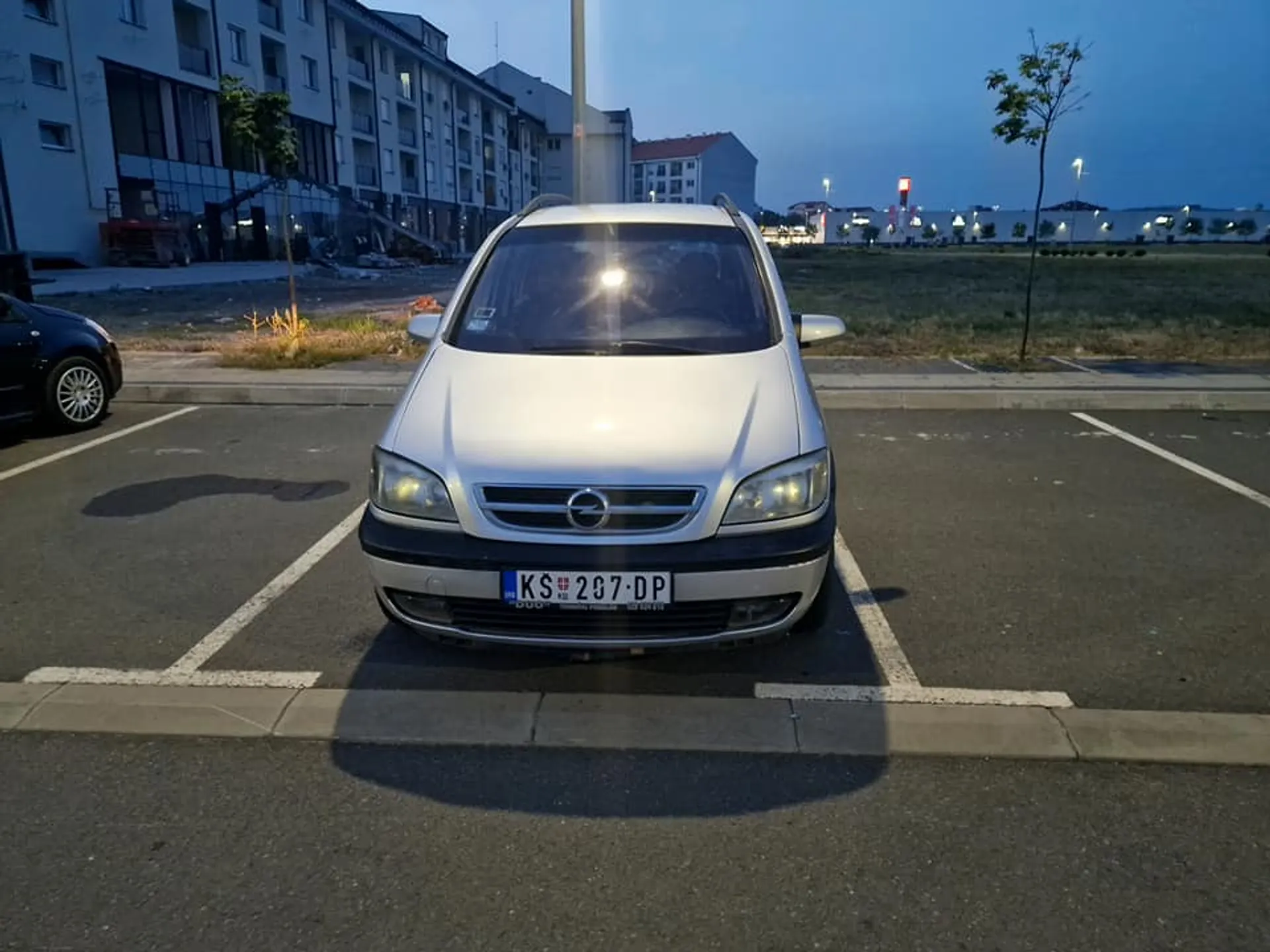 Opel Zafira 1.7 1.900 € Benzin + Metan (CNG), 2004 god. Polovni automobili, polovan auto, prodajem auto na sajtu za polovne automobile prodajemauto.rs