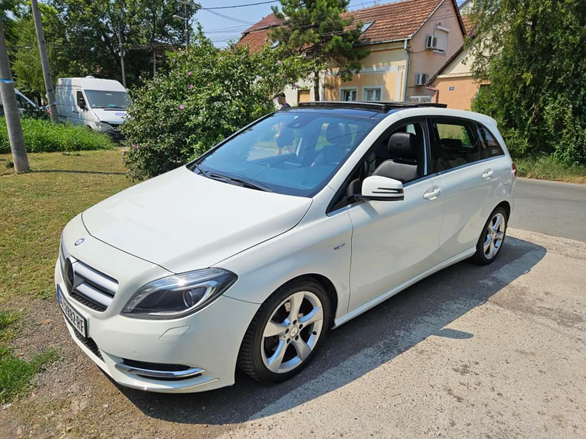 Mercedes-Benz B class 180 cdi premium 8.700 € Dizel, 2012 god. Polovni automobili, polovan auto, prodajem auto na sajtu za polovne automobile prodajemauto.rs