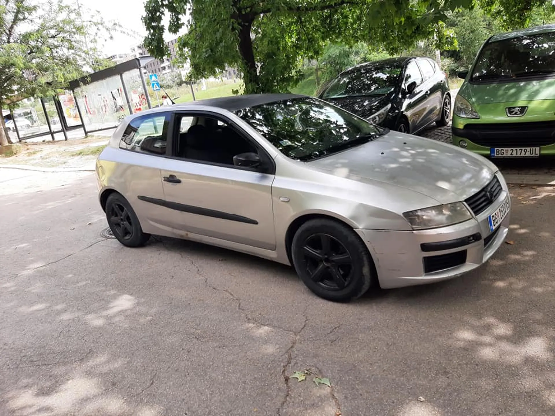 Fiat Stilo 850 € Benzin + Gas (TNG), 2002 god. Polovni automobili, polovan auto, prodajem auto na sajtu za polovne automobile prodajemauto.rs