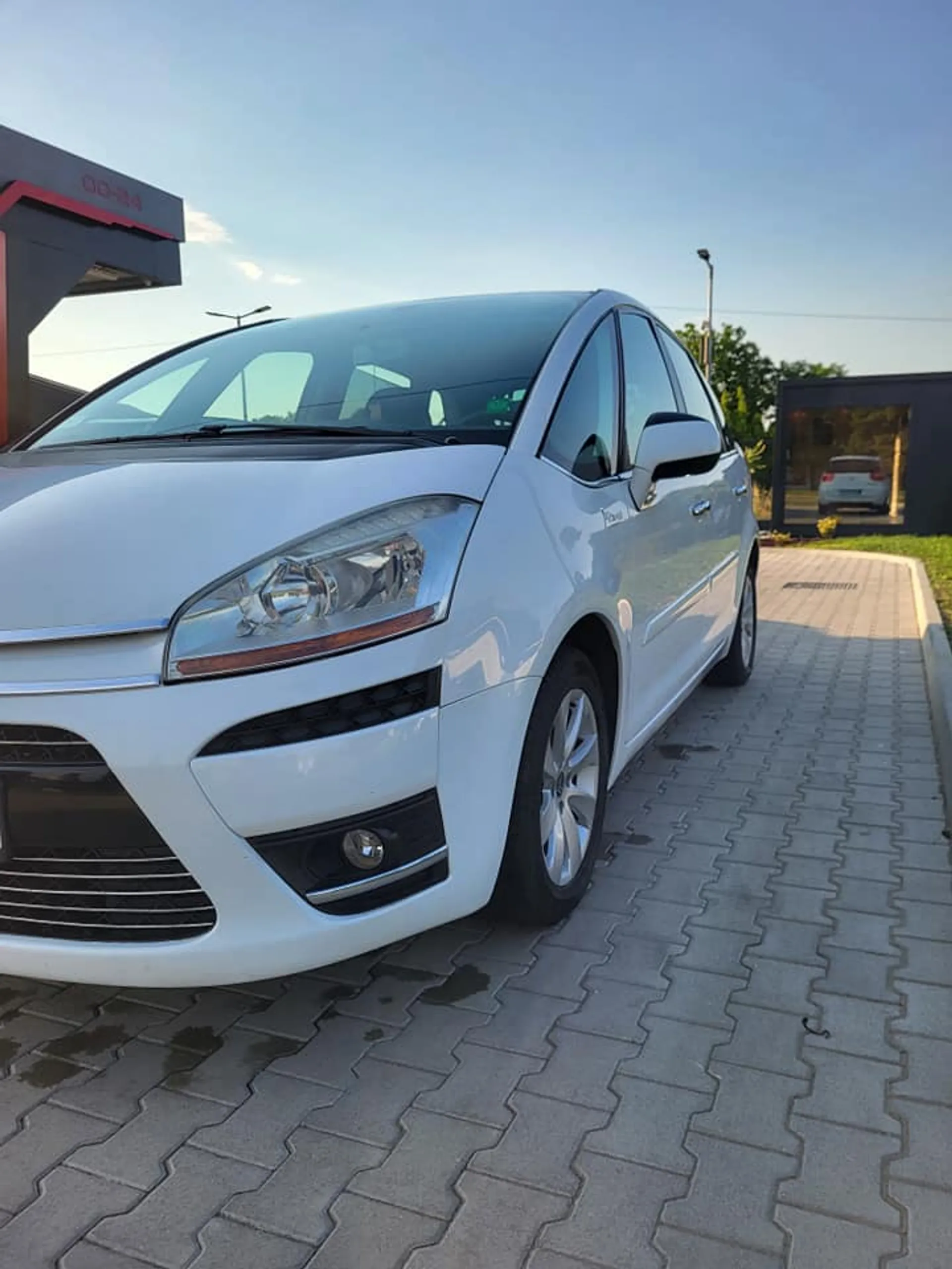 Citroen C4 Picasso 1.6 4.550 € Benzin + Gas (TNG), 2010 god. Polovni automobili, polovan auto, prodajem auto na sajtu za polovne automobile prodajemauto.rs