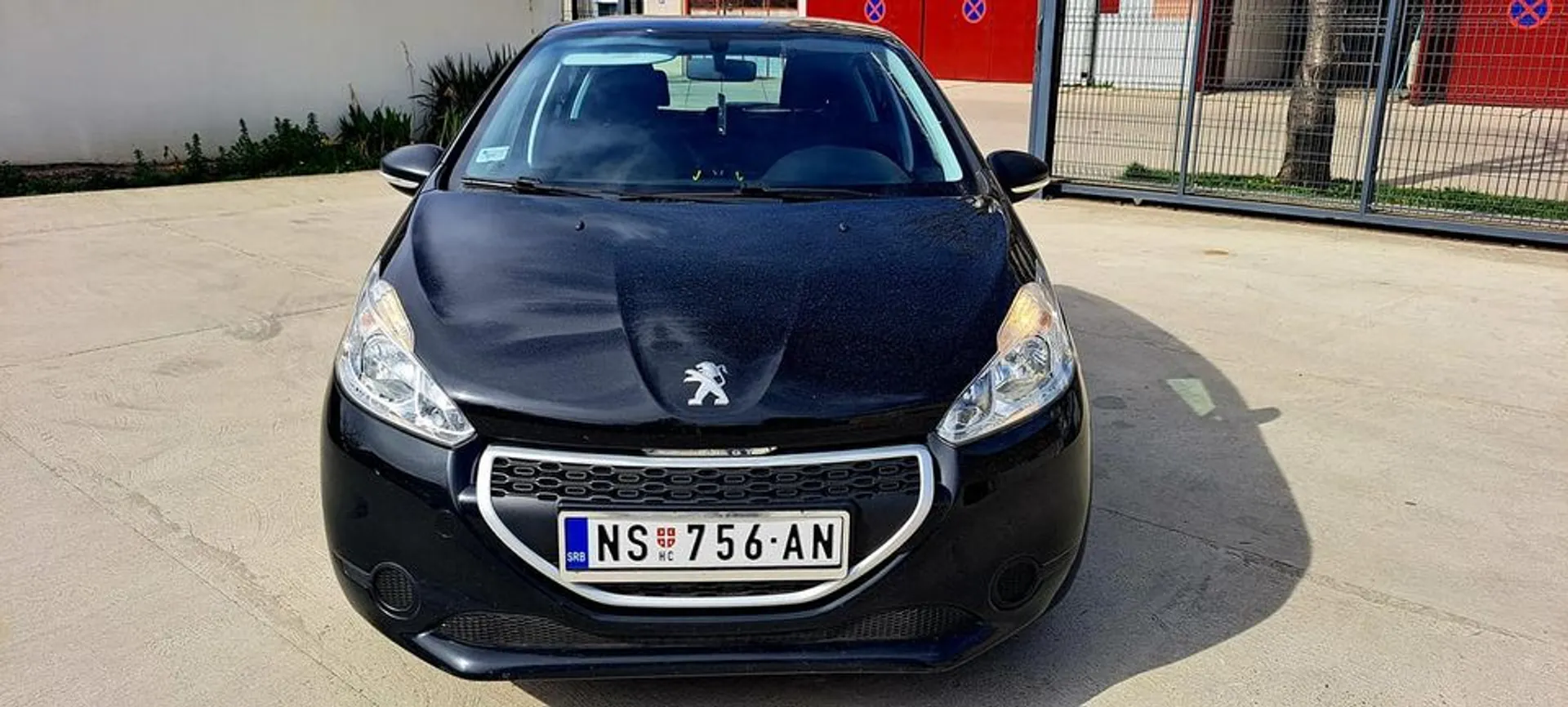 Peugeot 208 1.0 E-X-T-R-A 5.350 € Benzin + Metan (CNG), 2013 god. Polovni automobili, polovan auto, prodajem auto na sajtu za polovne automobile prodajemauto.rs