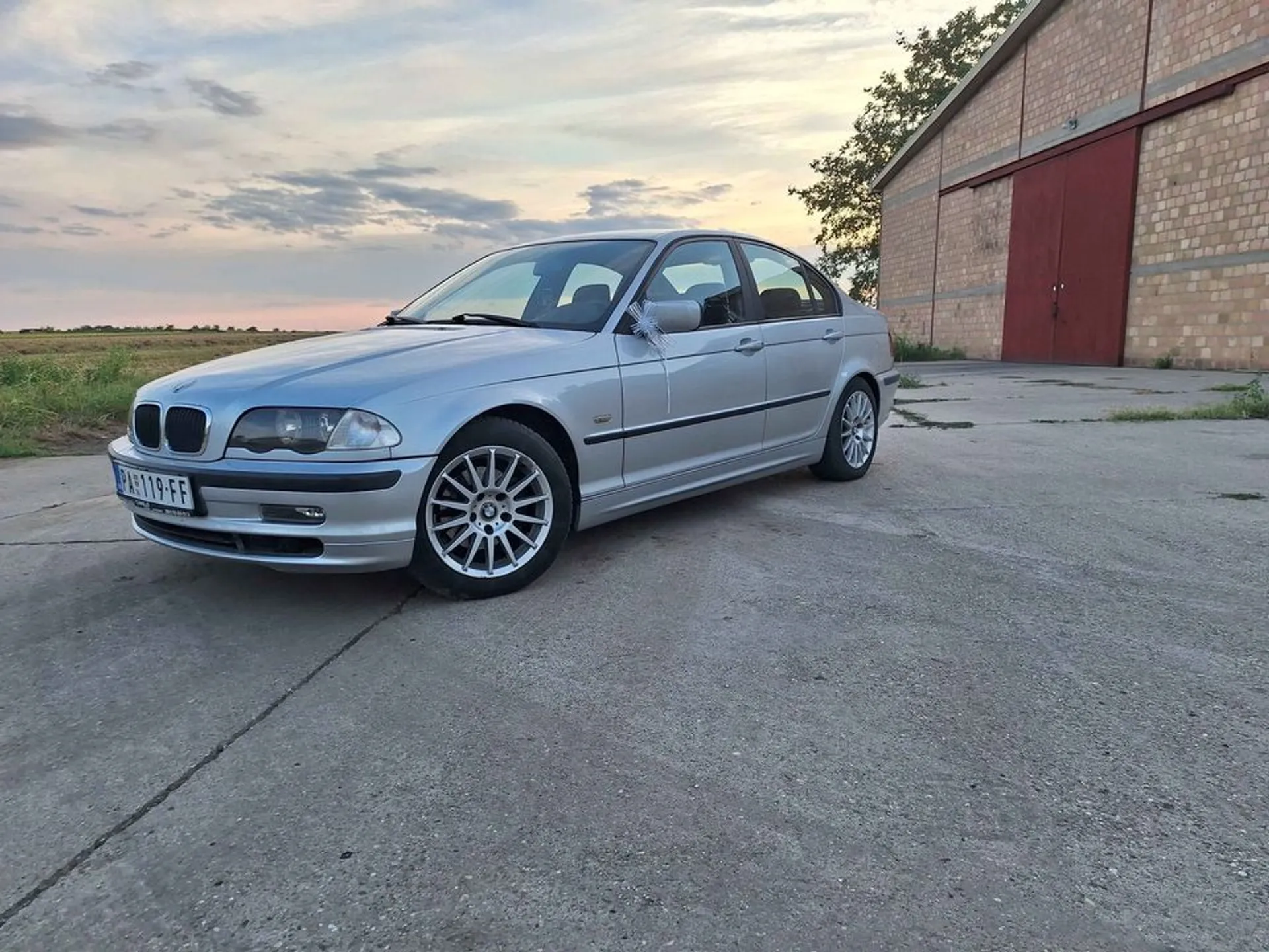 BMW 3 Series 2.0D 2.600 € Dizel, 2000 god. Polovni automobili, polovan auto, prodajem auto na sajtu za polovne automobile prodajemauto.rs