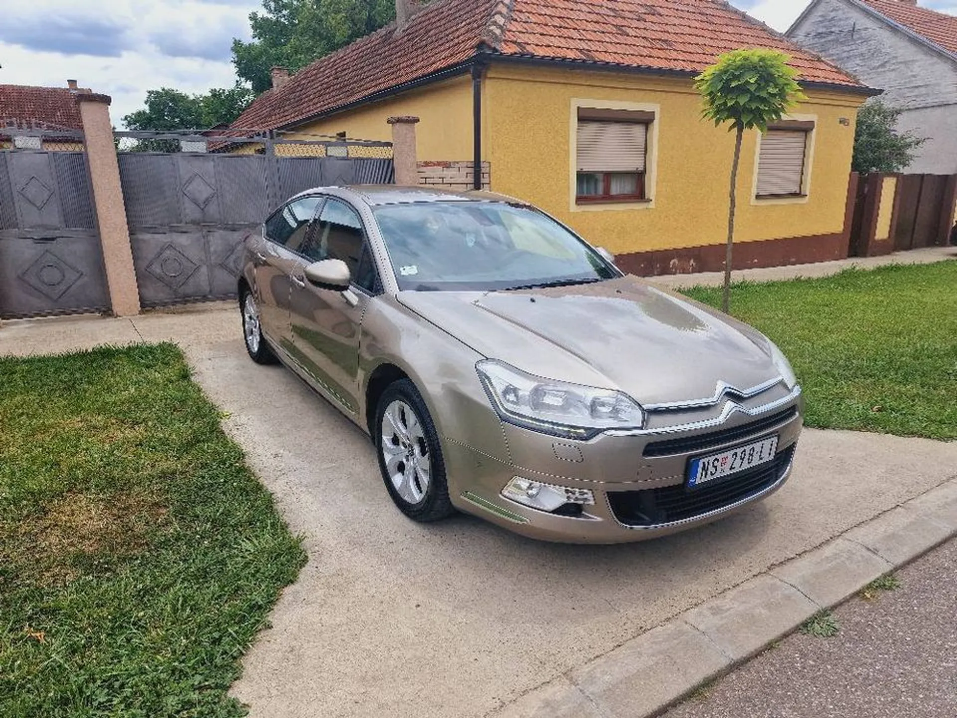 Citroen C5 2.0Hdi Restajling 6.750 € Dizel, 2012 god. Polovni automobili, polovan auto, prodajem auto na sajtu za polovne automobile prodajemauto.rs