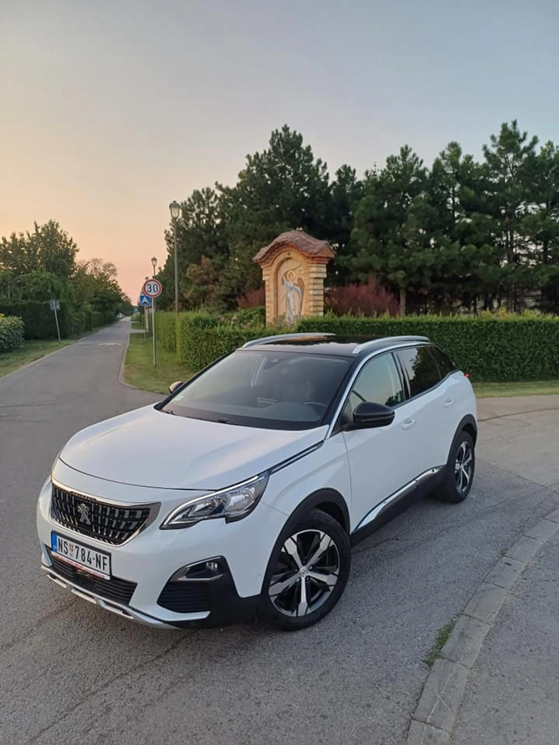 Peugeot 3008 1.5 HDI ALLURE / REG 18.999 € Dizel, 2019 god. Polovni automobili, polovan auto, prodajem auto na sajtu za polovne automobile prodajemauto.rs