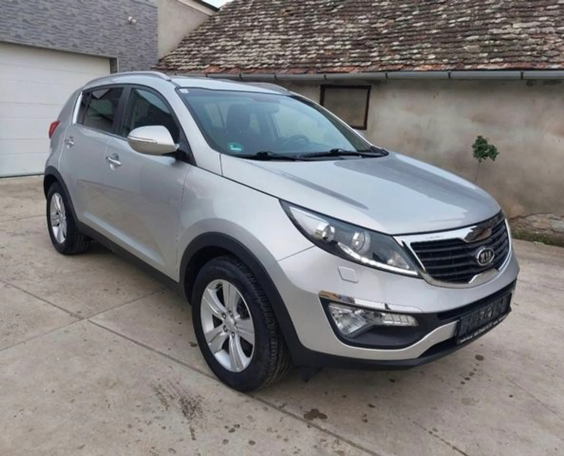 Kia Sportage 1.7 crdi Nov 9.700 € Dizel, 2012 god. Polovni automobili, polovan auto, prodajem auto na sajtu za polovne automobile prodajemauto.rs