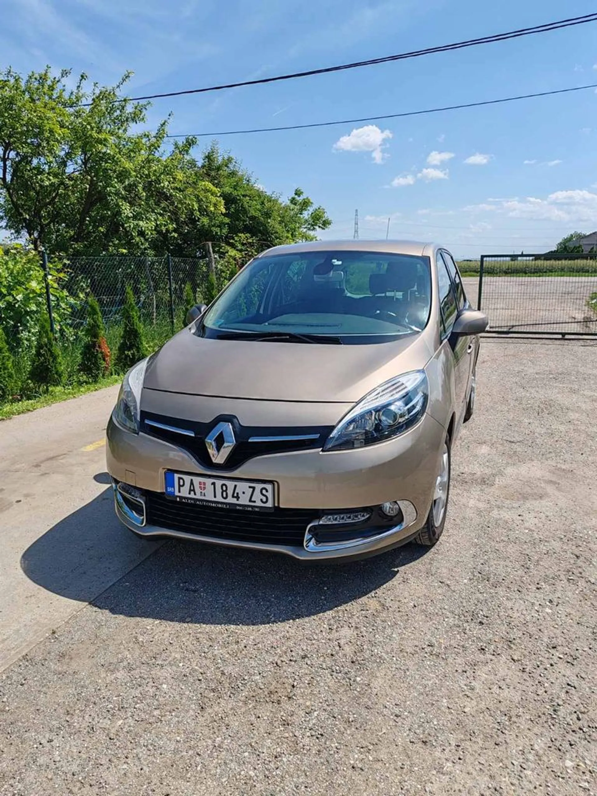 Renault Scenic 1.5HDI 7.400 € Dizel, 2016 god. Polovni automobili, polovan auto, prodajem auto na sajtu za polovne automobile prodajemauto.rs