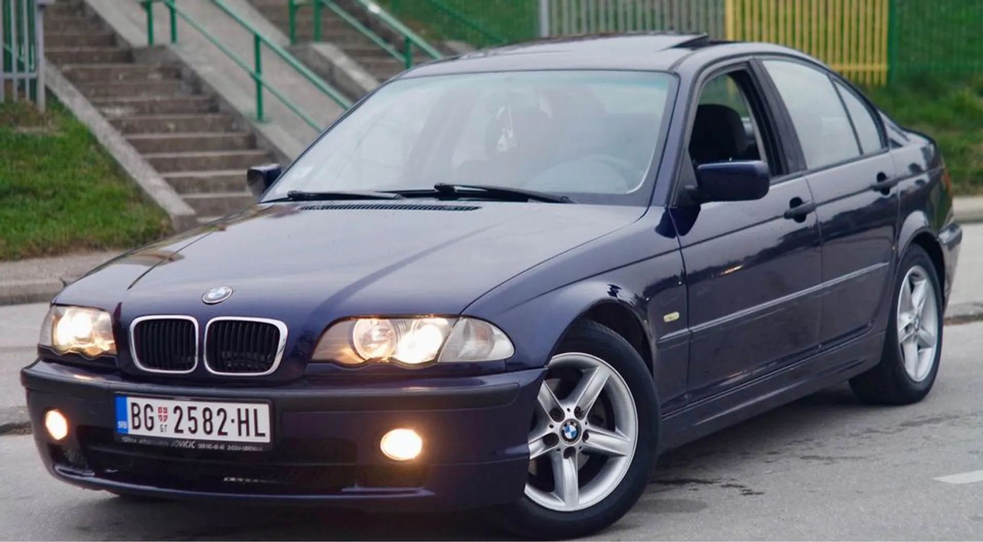 BMW 3 Series 320 2.650 € Dizel, 2001 god. Polovni automobili, polovan auto, prodajem auto na sajtu za polovne automobile prodajemauto.rs