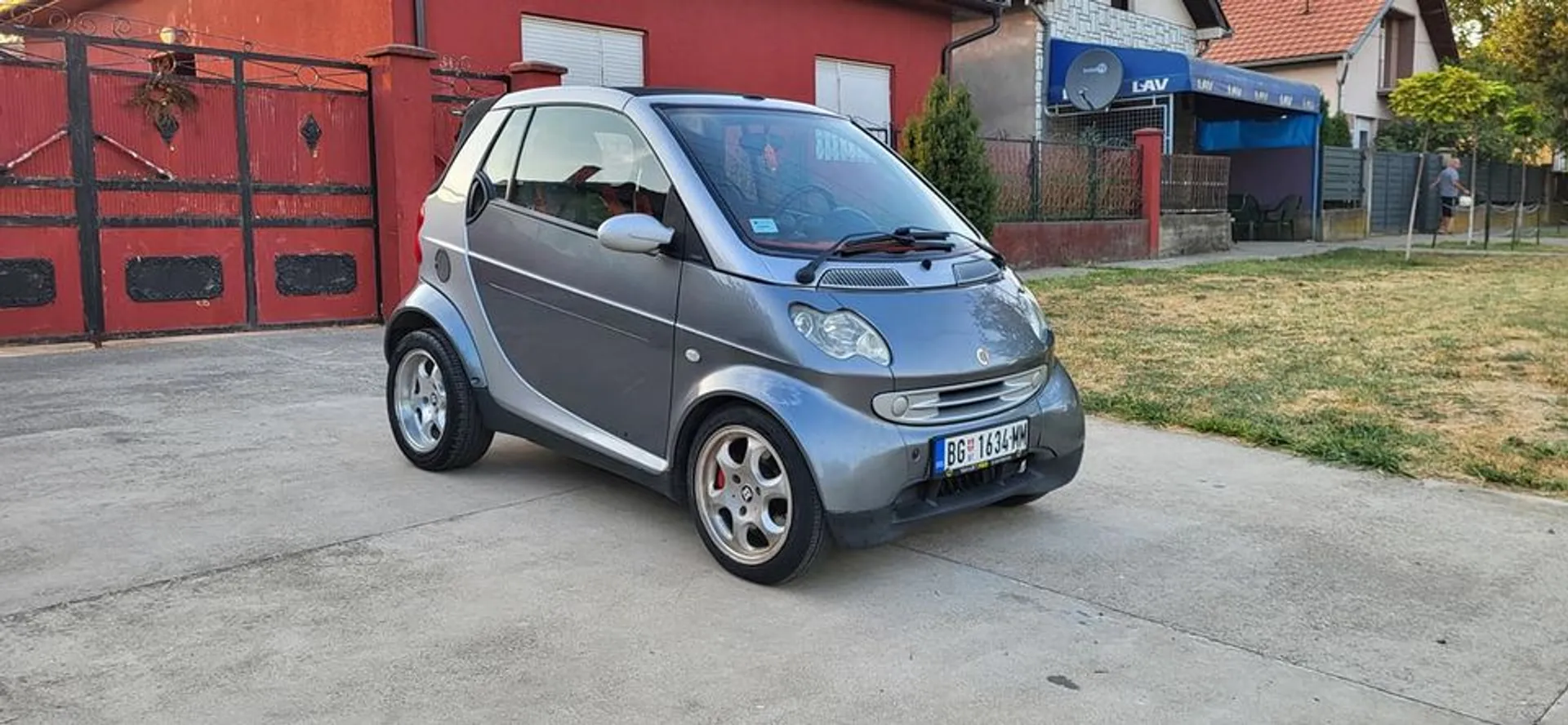 Smart Fortwo 2.650 € Benzin, 2004 god. Polovni automobili, polovan auto, prodajem auto na sajtu za polovne automobile prodajemauto.rs