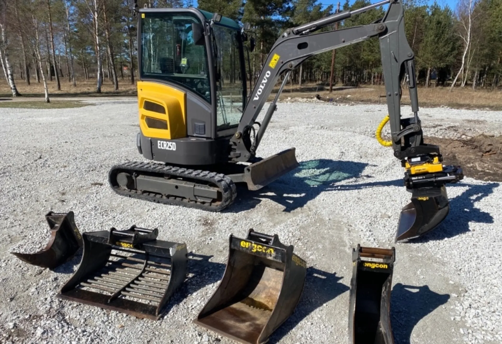 Volvo ECR25D 18.500 € Dizel, 2015 god. Polovni automobili, polovan auto, prodajem auto na sajtu za polovne automobile prodajemauto.rs