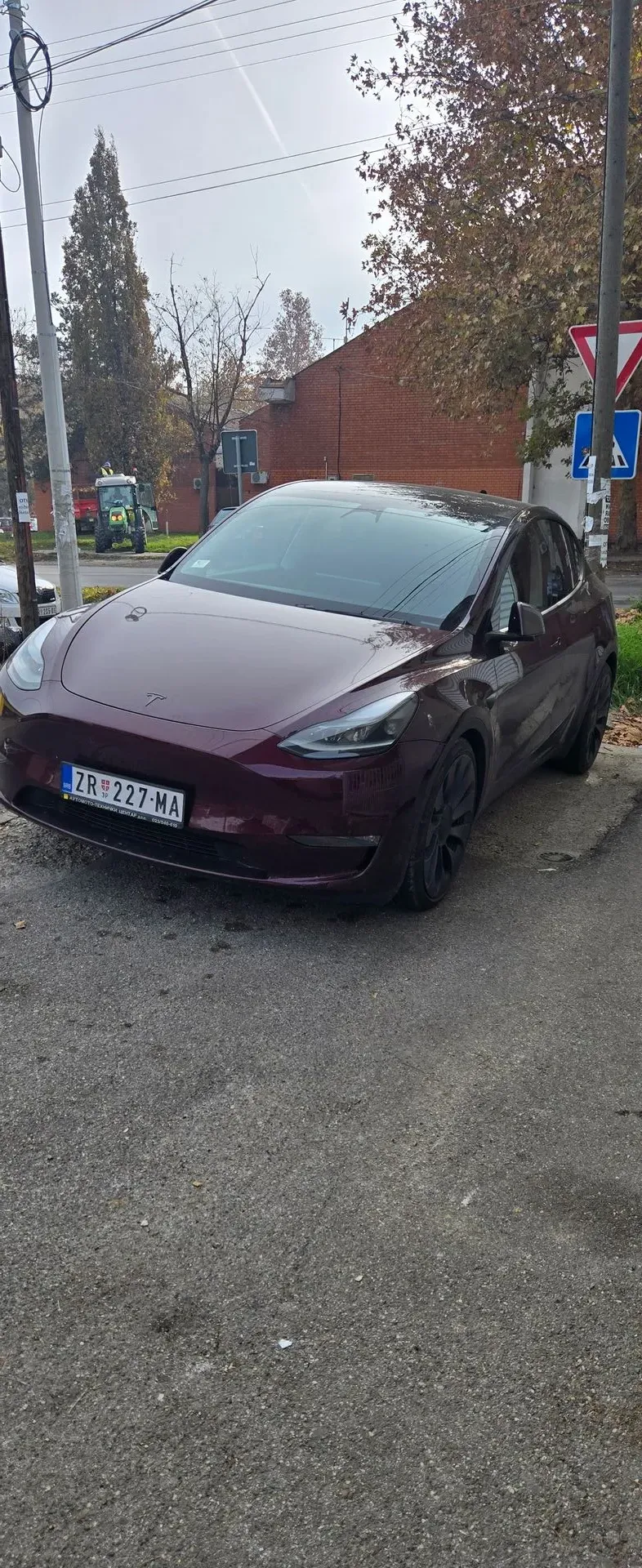 Tesla Model Y Performance long range 54.000 € Električni, 2024 god. Polovni automobili, polovan auto, prodajem auto na sajtu za polovne automobile prodajemauto.rs