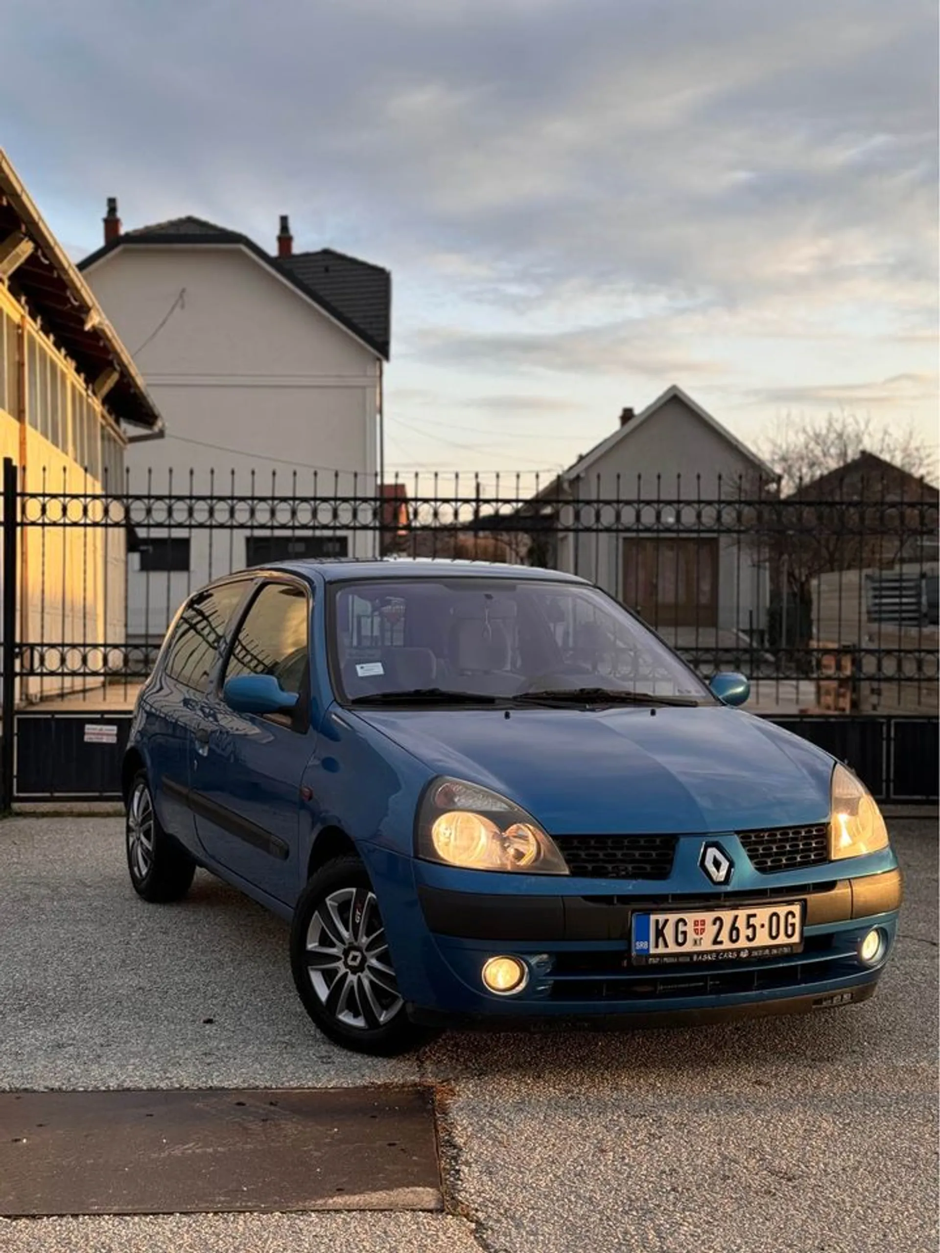 Renault Clio 1.550 € Benzin, 2002 god. Polovni automobili, polovan auto, prodajem auto na sajtu za polovne automobile prodajemauto.rs