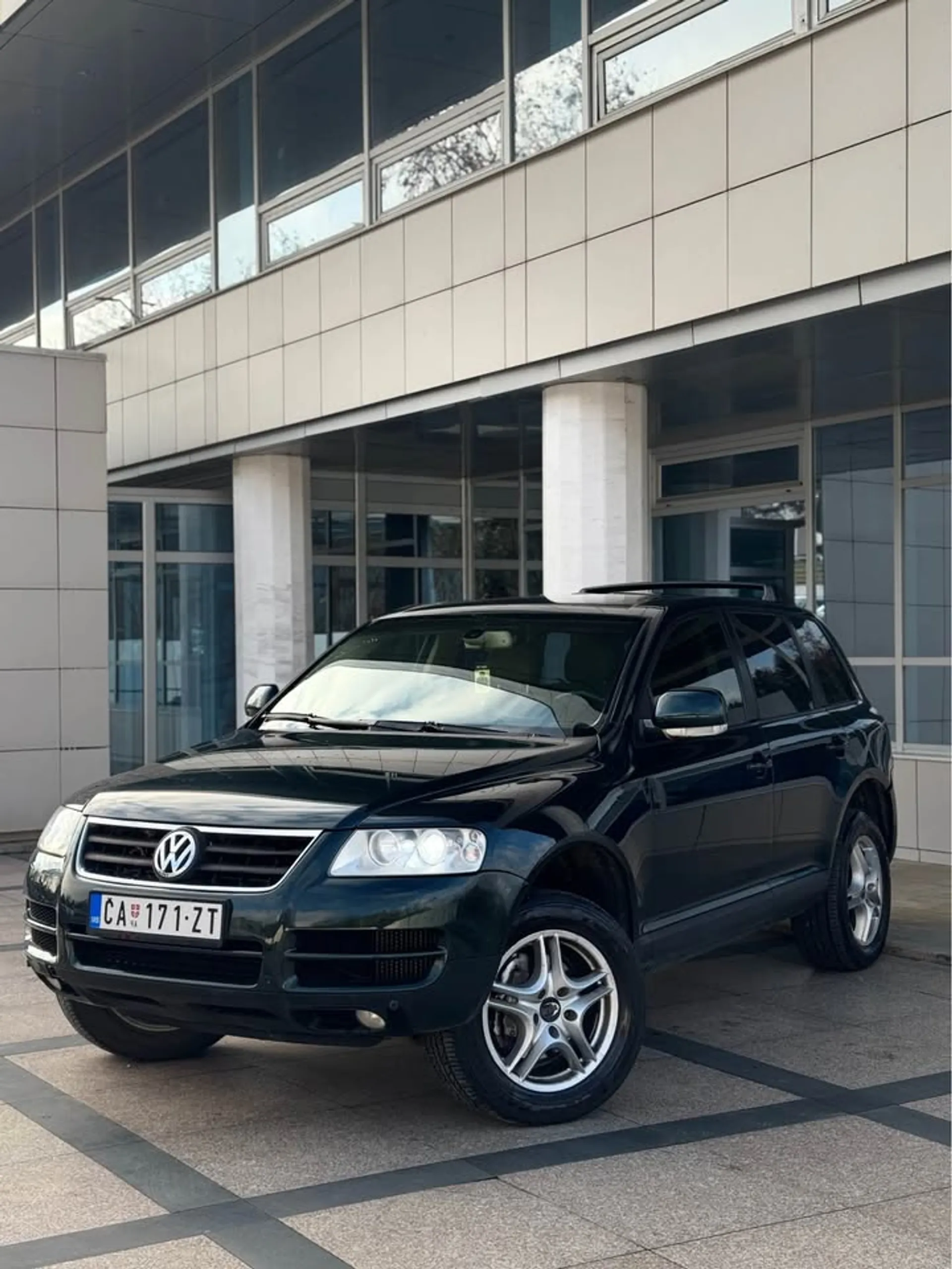 Volkswagen Touareg Oprug//Reg 7.700 € Dizel, 2006 god. Polovni automobili, polovan auto, prodajem auto na sajtu za polovne automobile prodajemauto.rs