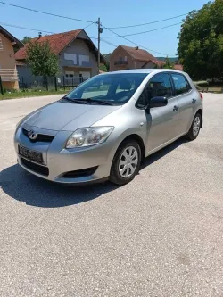 Toyota Auris 1.3 vvti Benzin, 2009 god.