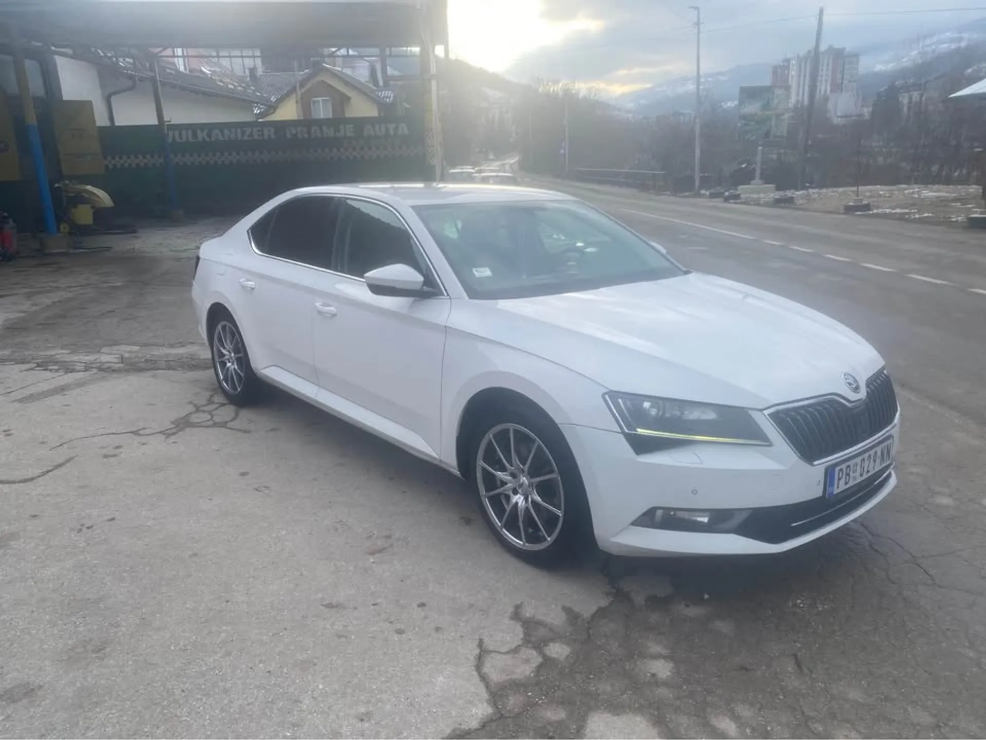 Skoda Superb 13.000 € Dizel, 2016 god. Polovni automobili, polovan auto, prodajem auto na sajtu za polovne automobile prodajemauto.rs