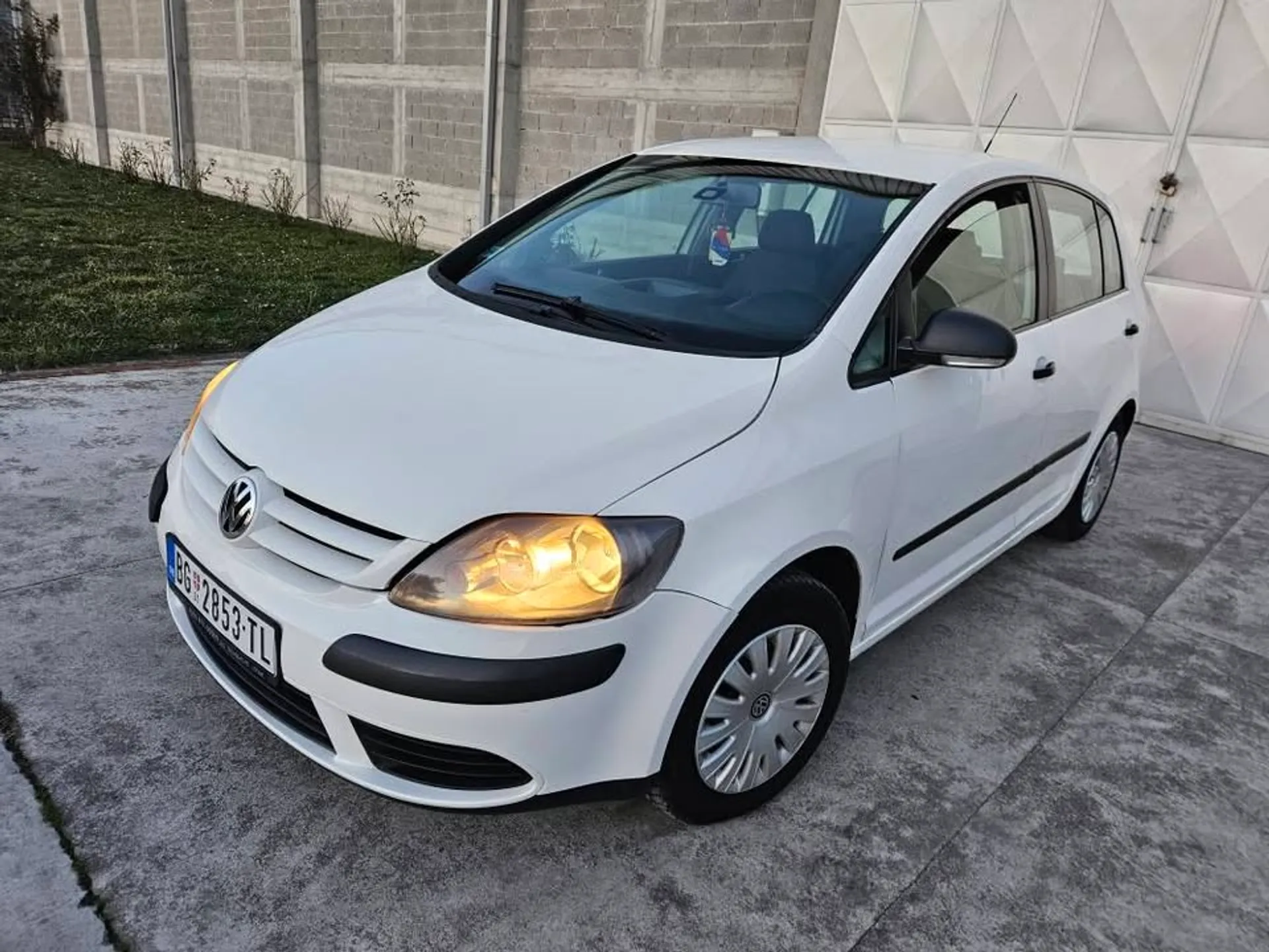 Volkswagen Golf Plus 1.4 8v TNG2028 3.199 € Benzin + Gas (TNG), 2008 god. Polovni automobili, polovan auto, prodajem auto na sajtu za polovne automobile prodajemauto.rs