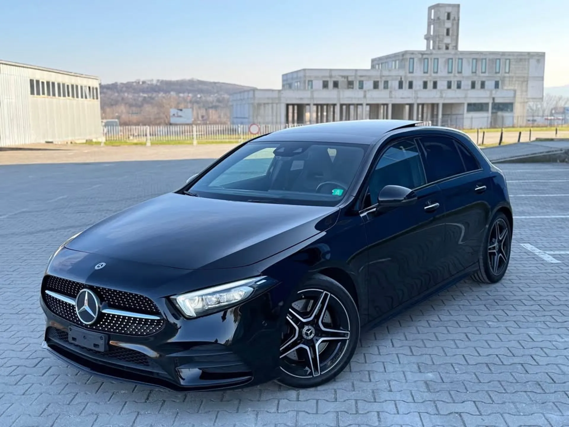 Mercedes-Benz A 250 AMG Totalni ful 26.000 € Benzin, 2018 god. Polovni automobili, polovan auto, prodajem auto na sajtu za polovne automobile prodajemauto.rs