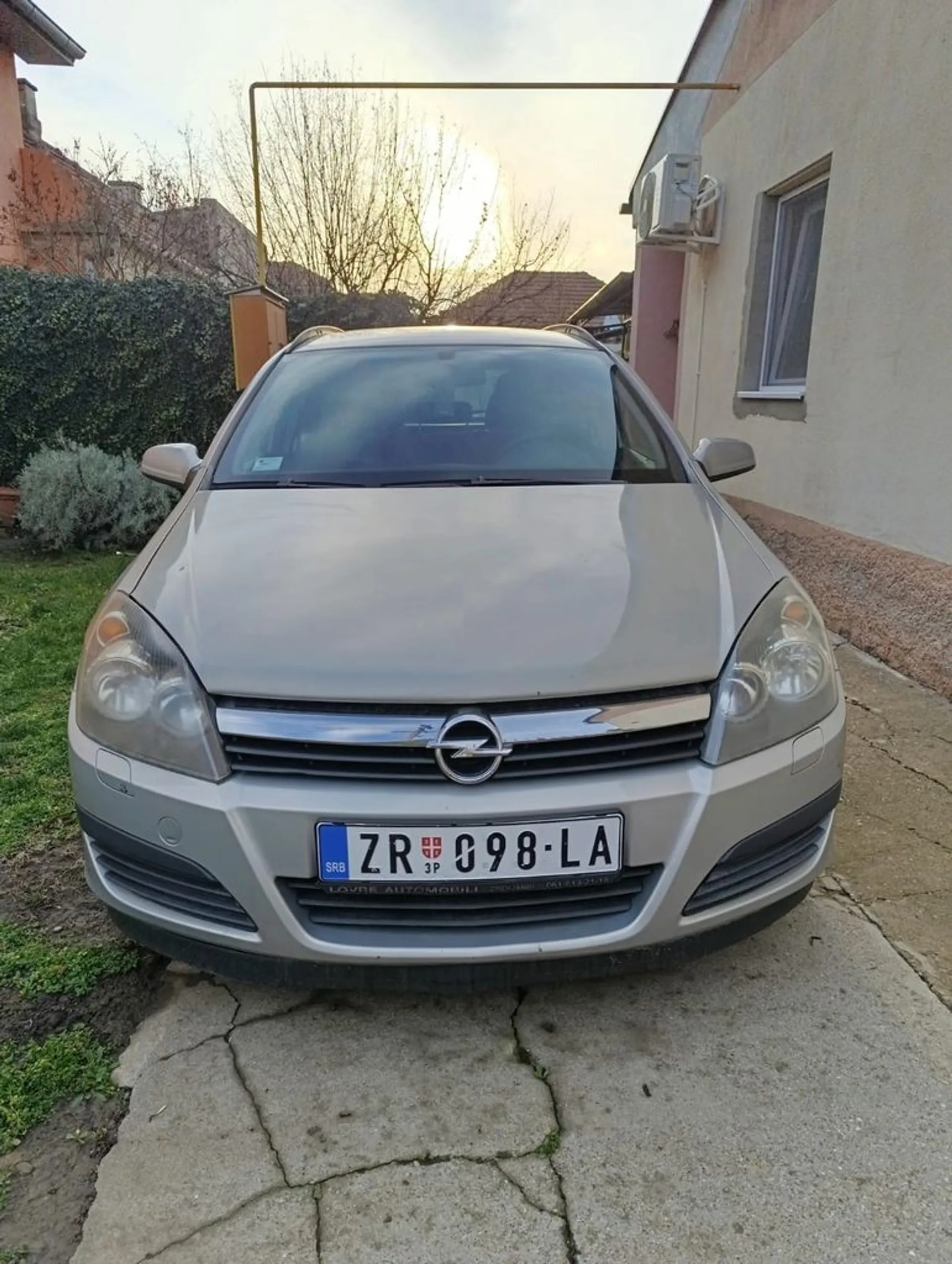 Opel Astra H 1.9 CDTI 2.450 € Dizel, 2006 god. Polovni automobili, polovan auto, prodajem auto na sajtu za polovne automobile prodajemauto.rs