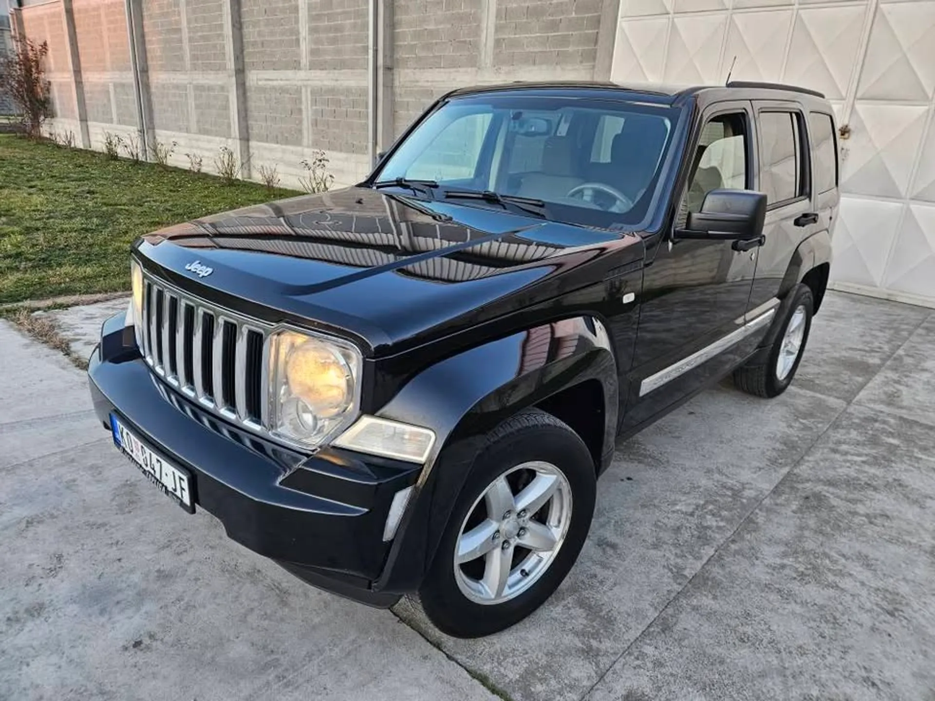 Jeep Cherokee 2.8CRD LIMITED 8.499 € Dizel, 2008 god. Polovni automobili, polovan auto, prodajem auto na sajtu za polovne automobile prodajemauto.rs