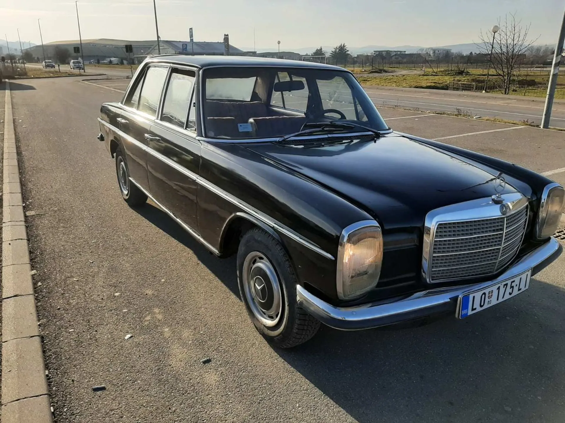 Mercedes-Benz 220 W115 7.500 € Dizel, 1974 god. Polovni automobili, polovan auto, prodajem auto na sajtu za polovne automobile prodajemauto.rs