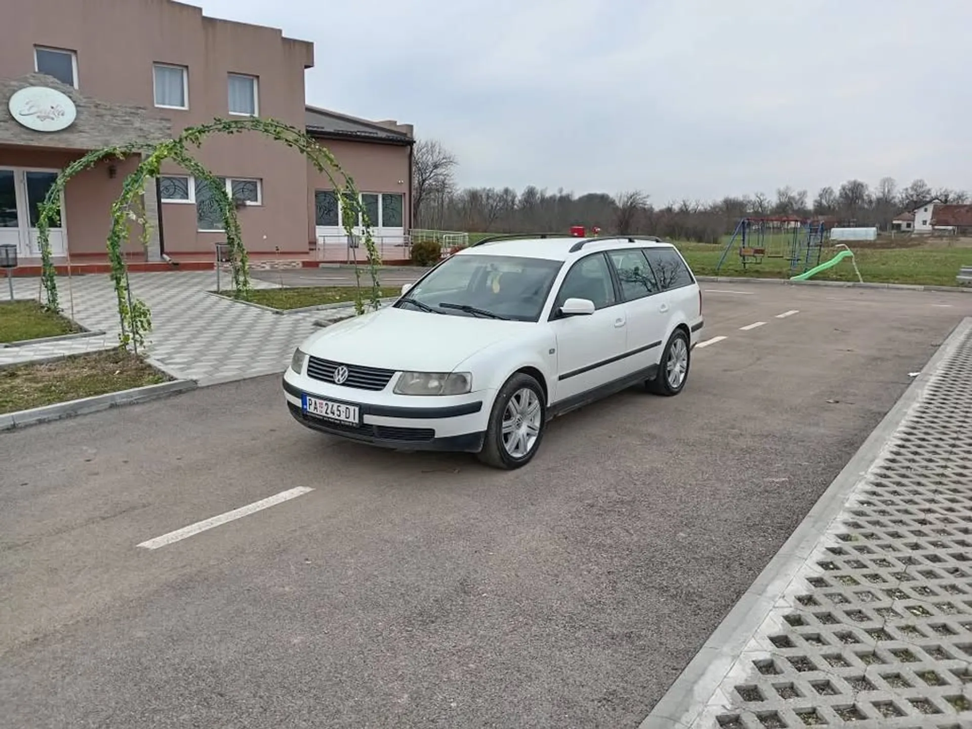 Volkswagen Passat B5 1.750 € Dizel, 2000 god. Polovni automobili, polovan auto, prodajem auto na sajtu za polovne automobile prodajemauto.rs