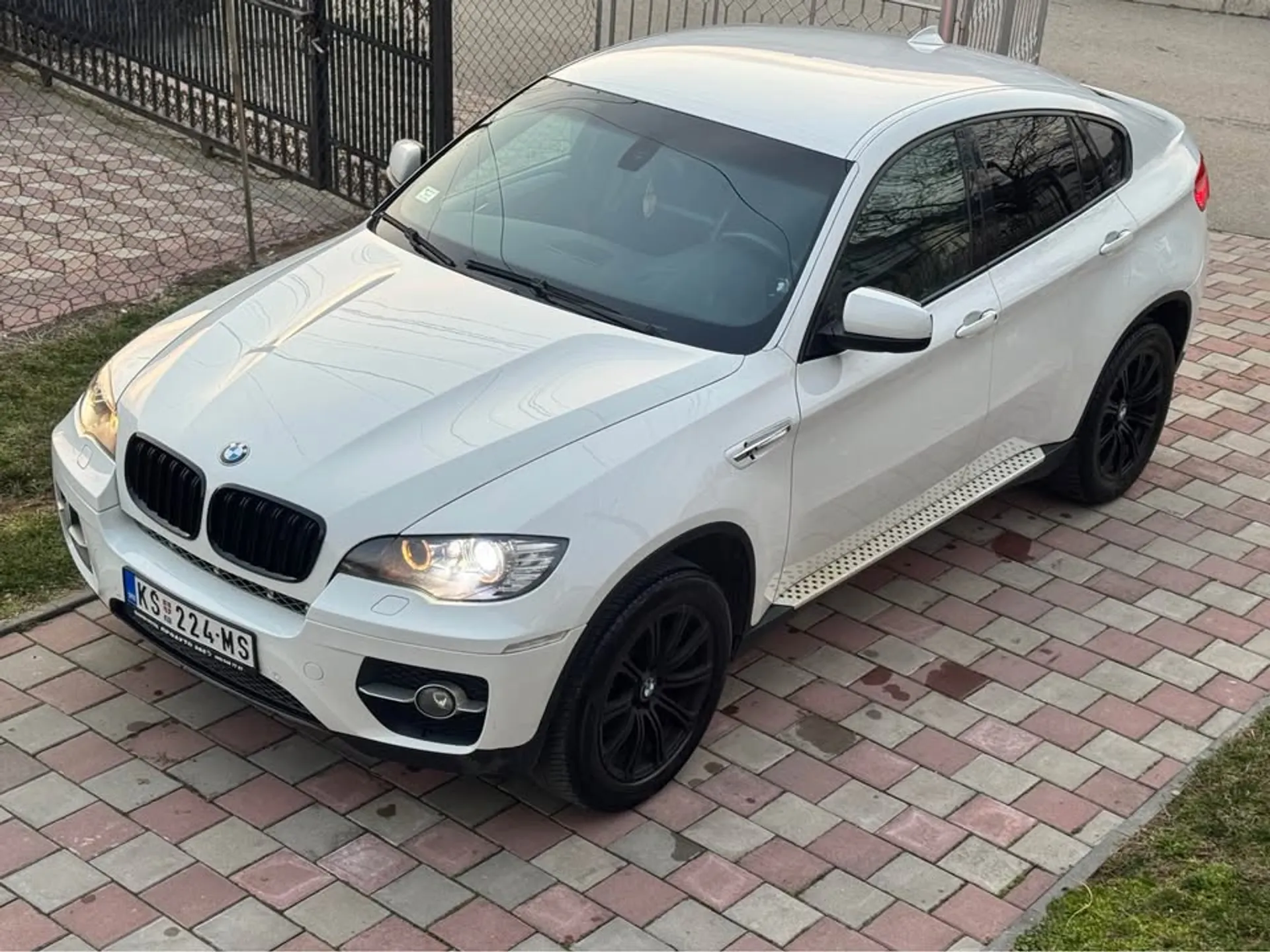 BMW X6 3.5 d X-Drive 17.500 € Dizel, 2010 god. Polovni automobili, polovan auto, prodajem auto na sajtu za polovne automobile prodajemauto.rs