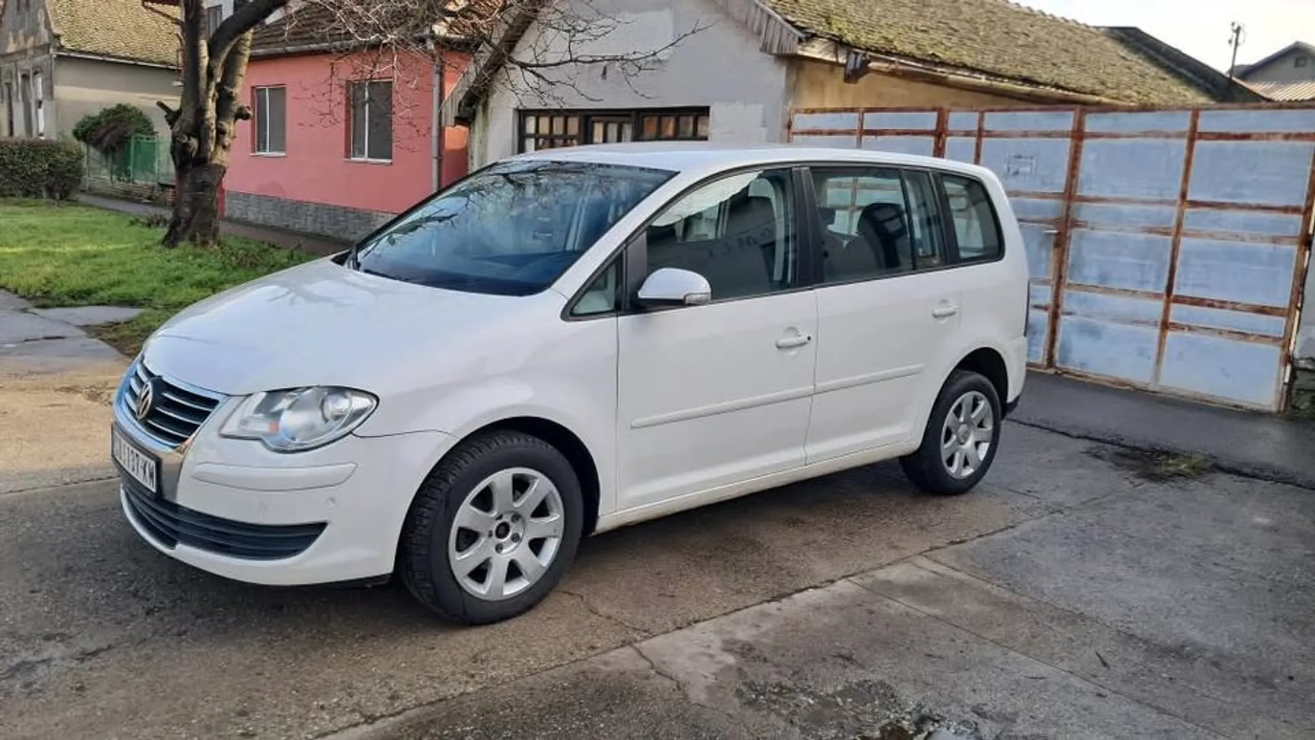 Volkswagen Touran 2.0 TDI 4.390 € Dizel, 2008 god. Polovni automobili, polovan auto, prodajem auto na sajtu za polovne automobile prodajemauto.rs
