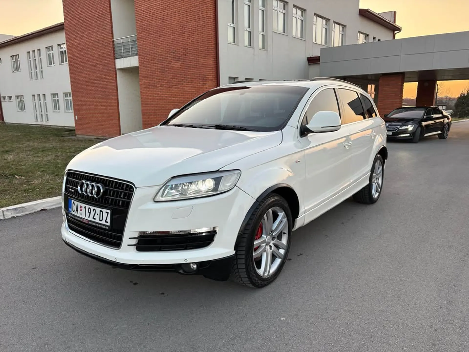 Audi Q7 Quattro 12.000 € Dizel, 2008 god. Polovni automobili, polovan auto, prodajem auto na sajtu za polovne automobile prodajemauto.rs