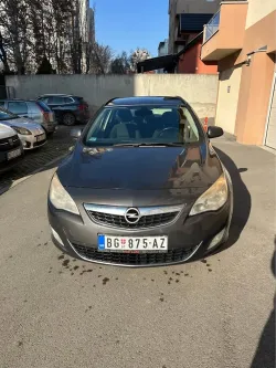 Opel Astra J Dizel, 2011 god.