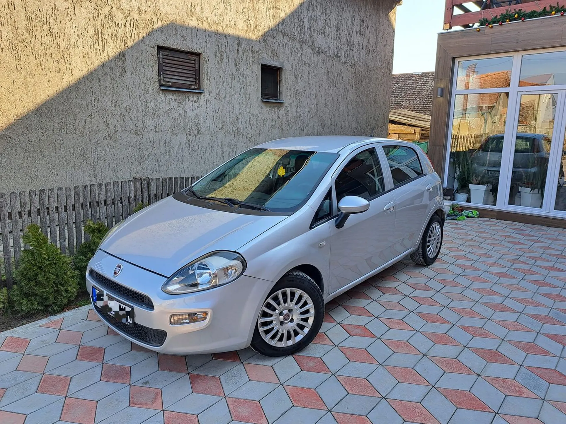 Fiat Grande Punto 1.3 N,a,V,i 5.500 € Dizel, 2017 god. Polovni automobili, polovan auto, prodajem auto na sajtu za polovne automobile prodajemauto.rs