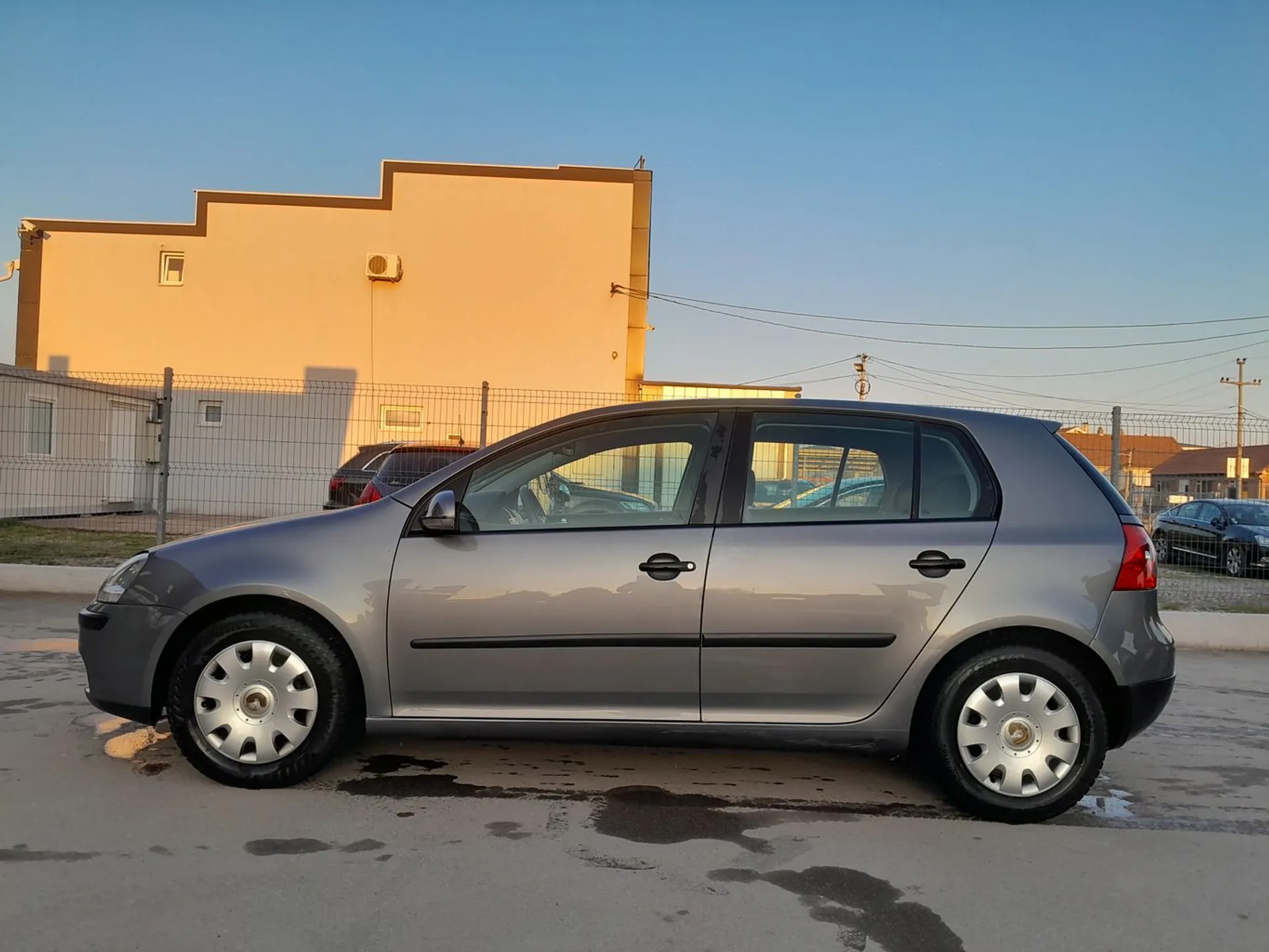 Volkswagen Golf 5 1.9 3.599 € Dizel, 2005 god. Polovni automobili, polovan auto, prodajem auto na sajtu za polovne automobile prodajemauto.rs