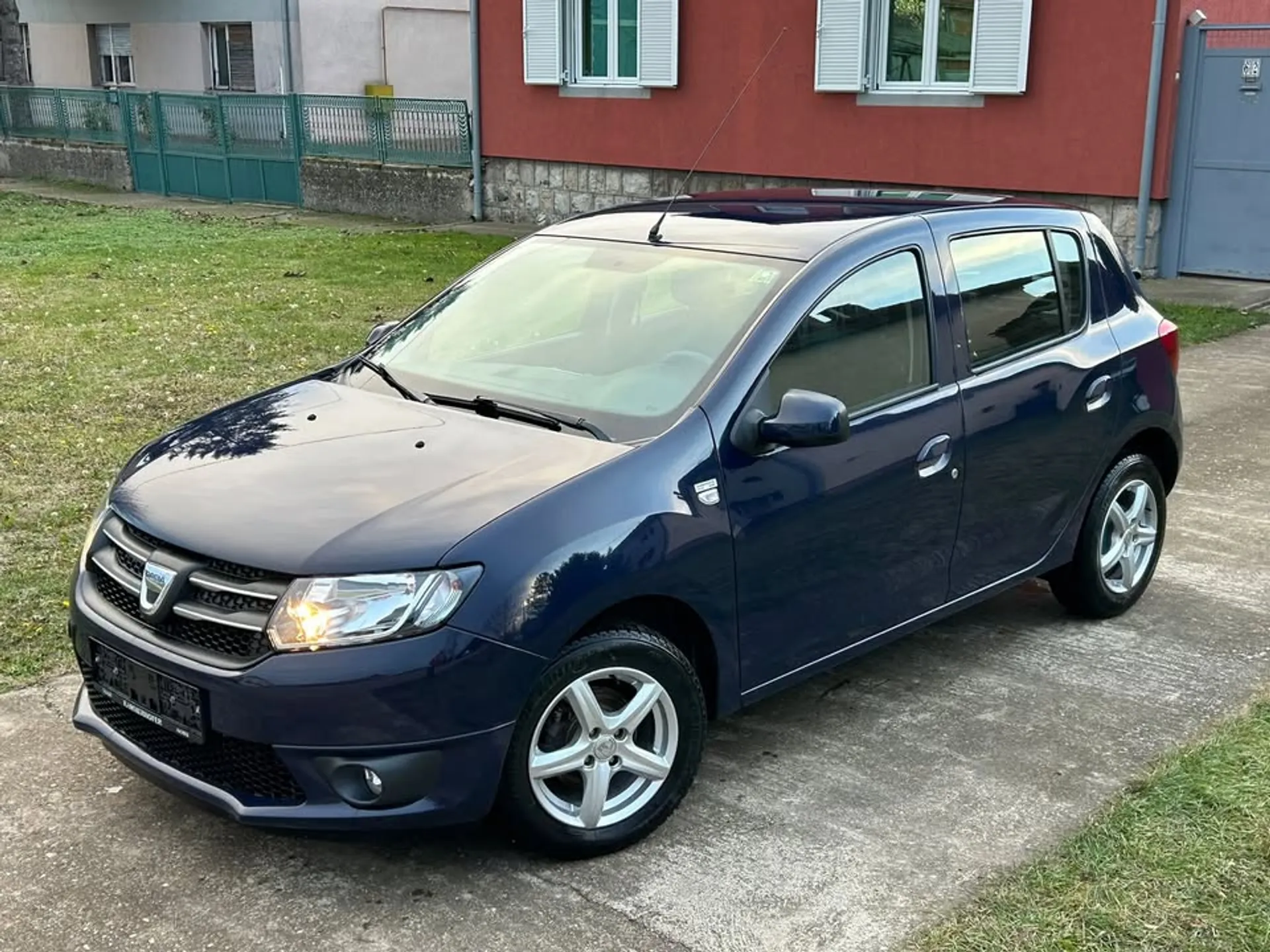 Dacia Sandero 4.999 € Benzin, 2015 god. Polovni automobili, polovan auto, prodajem auto na sajtu za polovne automobile prodajemauto.rs