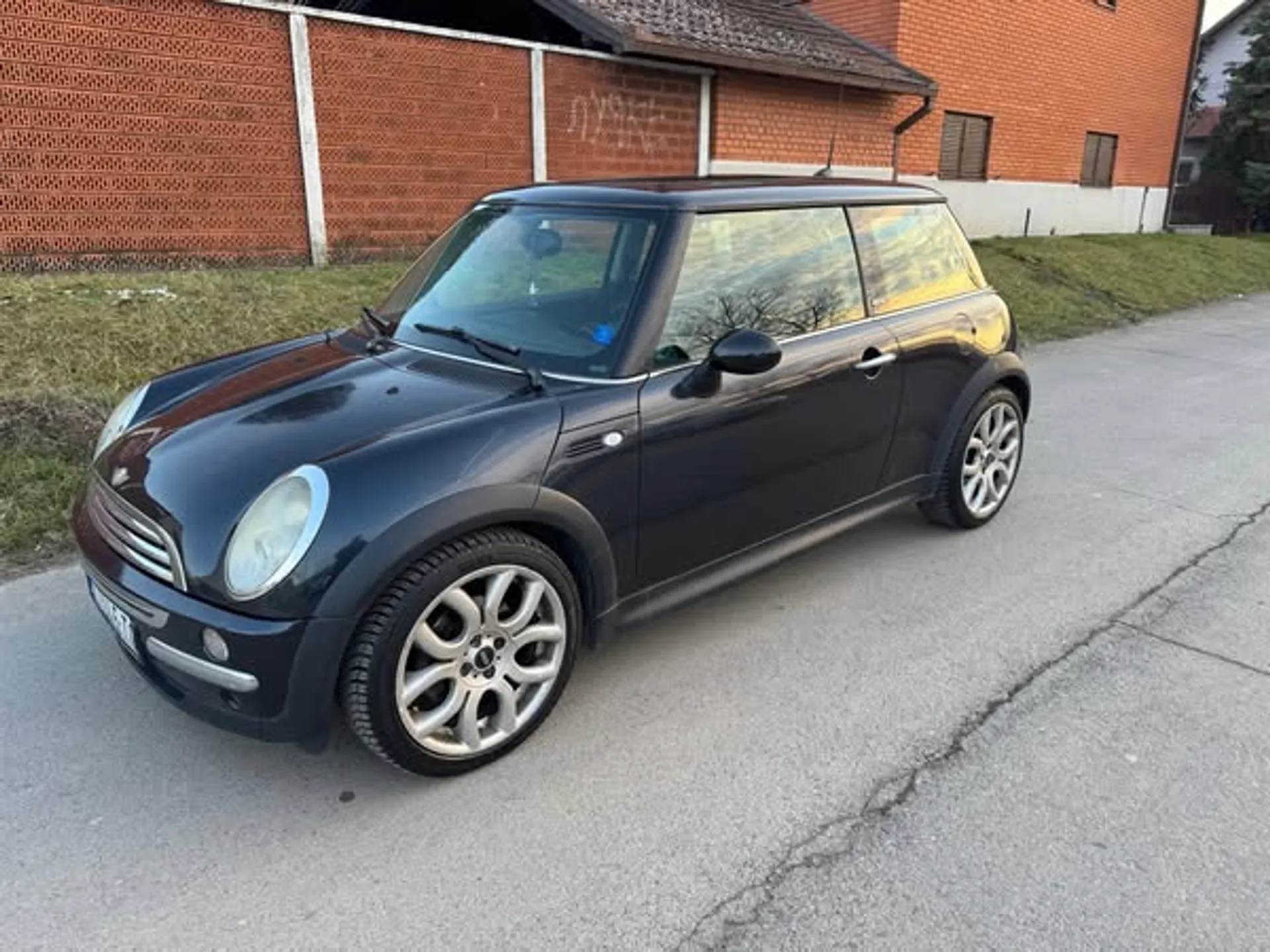 Mini One 1.4 65Kw PAN0RAMA 3.600 € Dizel, 2006 god. Polovni automobili, polovan auto, prodajem auto na sajtu za polovne automobile prodajemauto.rs