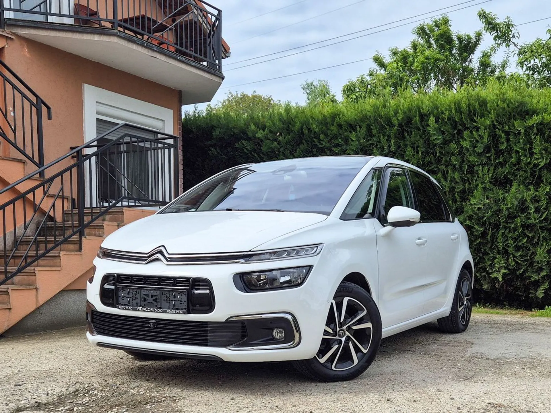 Citroen C4 Picasso C4 space tourer 13.999 € Benzin, 2020 god. Polovni automobili, polovan auto, prodajem auto na sajtu za polovne automobile prodajemauto.rs