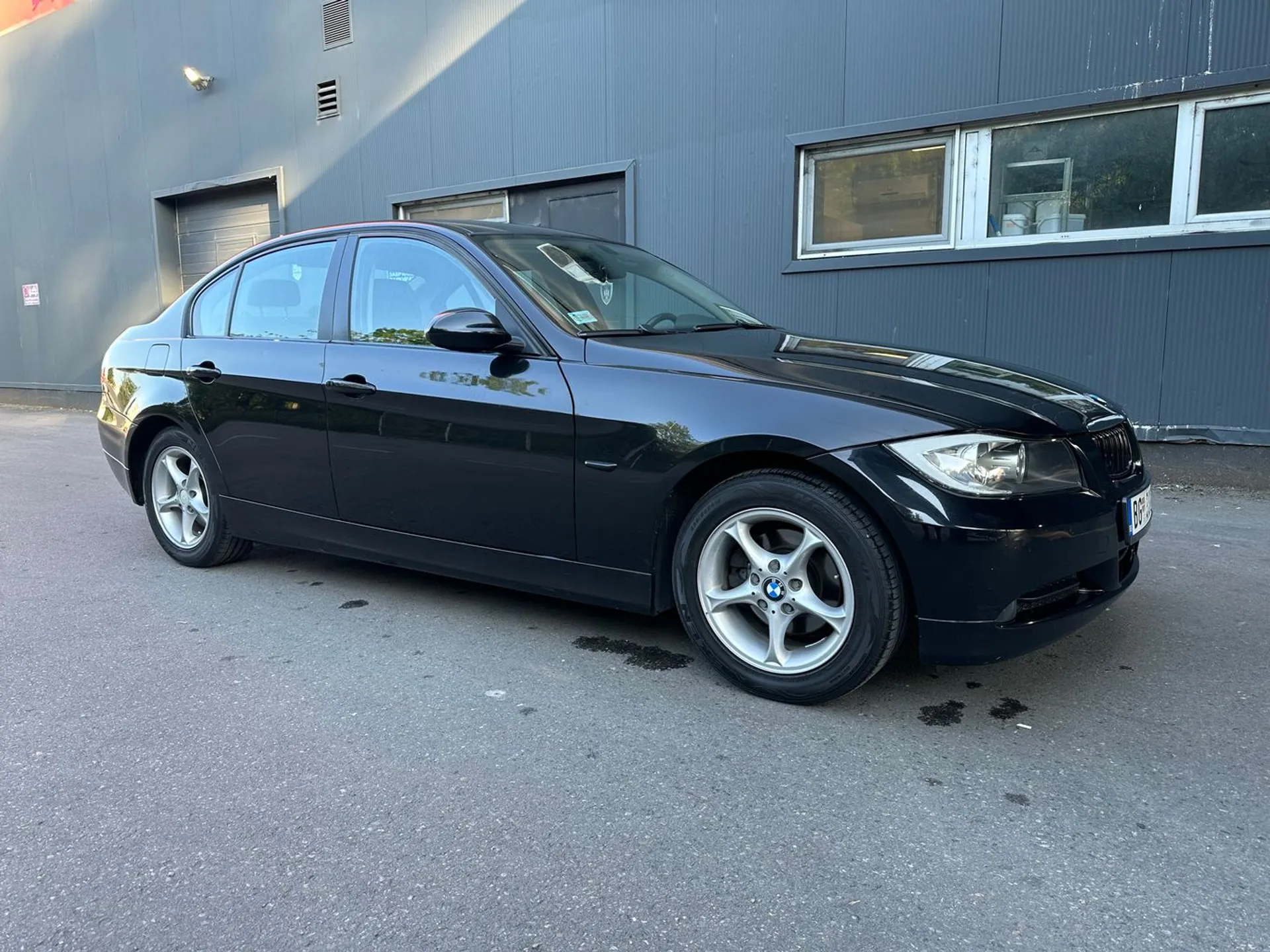 BMW 318 3ER REIHE 5.000 € Benzin, 2007 god. Polovni automobili, polovan auto, prodajem auto na sajtu za polovne automobile prodajemauto.rs